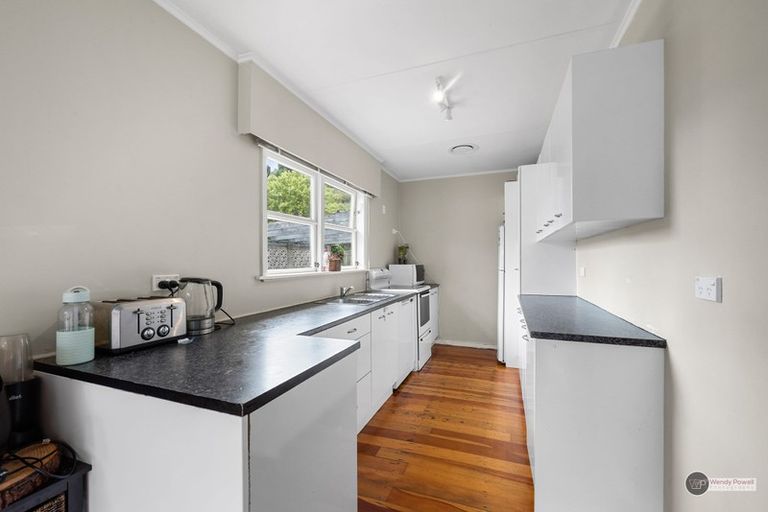 Photo of property in 32 Coast Road, Wainuiomata, Lower Hutt, 5014