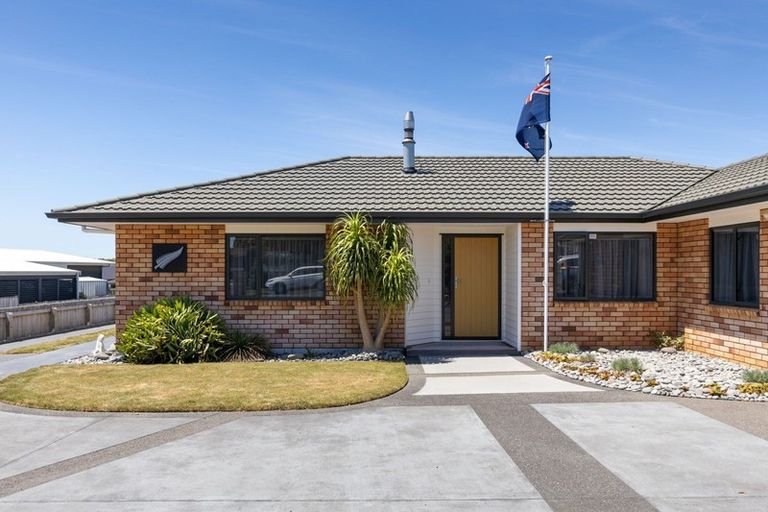 Photo of property in 70 Sunnyvale Street, Bell Block, New Plymouth, 4312