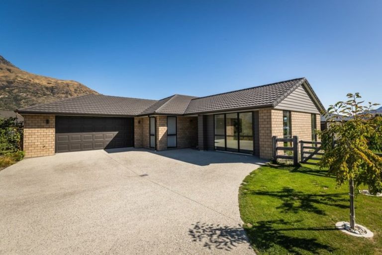 Photo of property in 4 Banbury Terrace, Lower Shotover, Queenstown, 9304