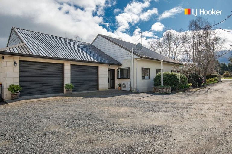 Photo of property in 219 Outram-mosgiel Road, Mosgiel, Outram, 9073