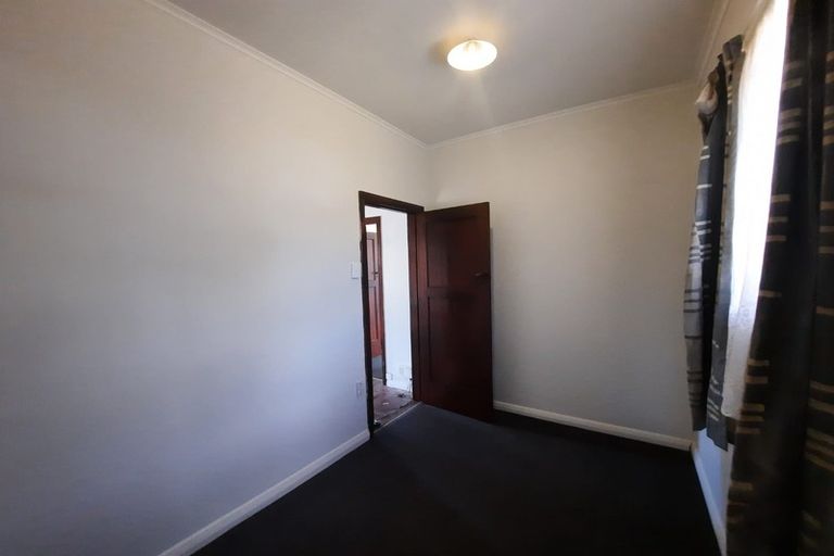 Photo of property in 1/31 Hanlon Crescent, Narrow Neck, Auckland, 0624