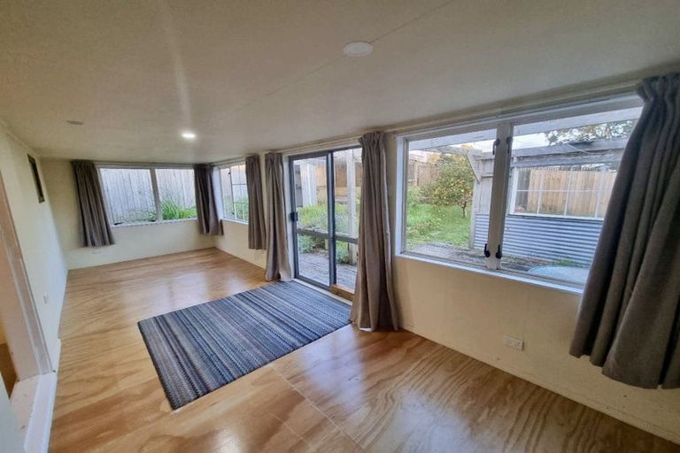 Photo of property in 4 Brian Crescent, Stanmore Bay, Whangaparaoa, 0932