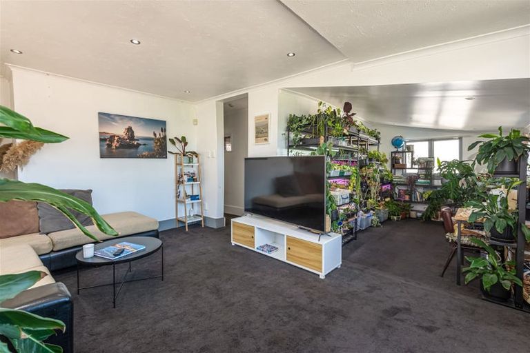 Photo of property in 24 Voelas Road, Lyttelton, 8082
