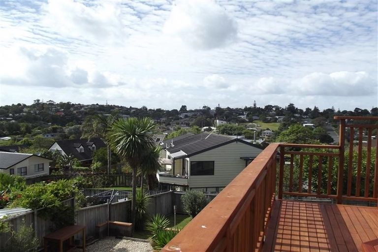 Photo of property in 145 Weatherly Road, Torbay, Auckland, 0630