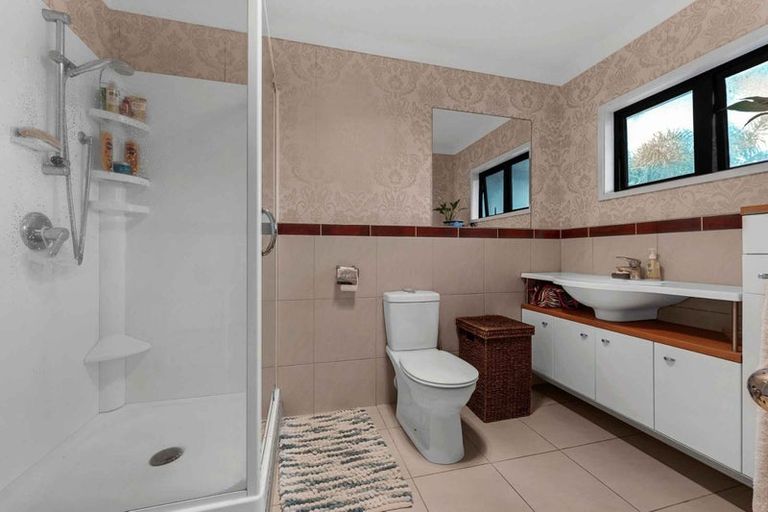 Photo of property in 1093 Glenbrook Road, Glenbrook, Waiuku, 2681