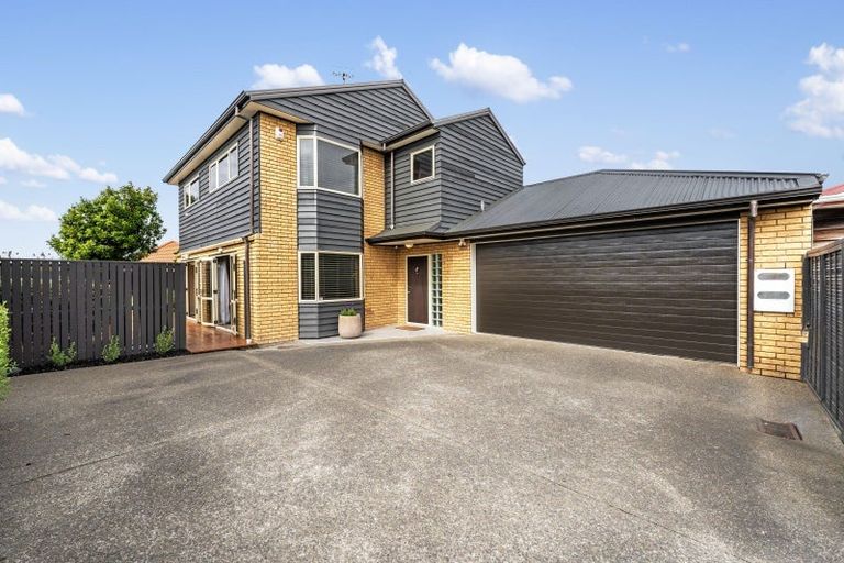 Photo of property in 5b Kawau Road, Greenlane, Auckland, 1061