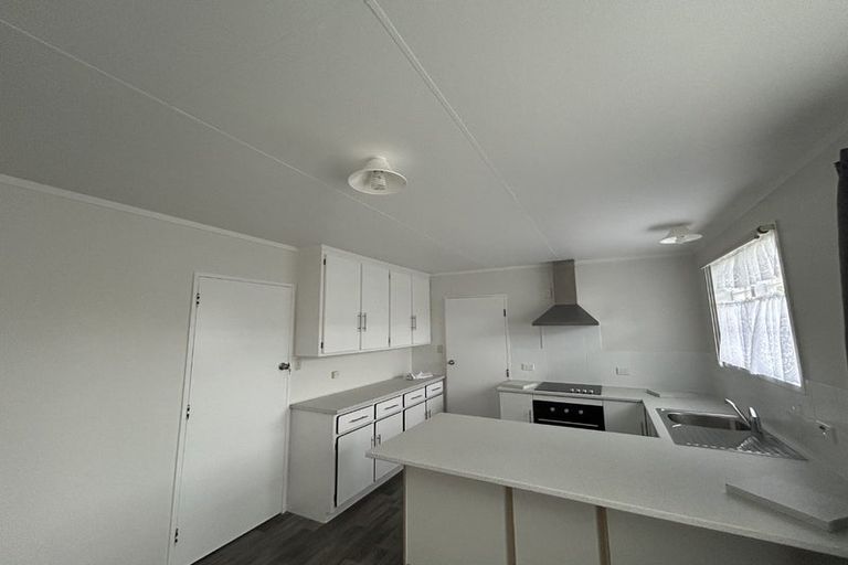 Photo of property in 36 Saint Annes Street, Levin, 5510