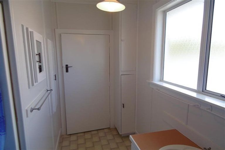 Photo of property in 27 Bulteel Street, New Plymouth, 4310