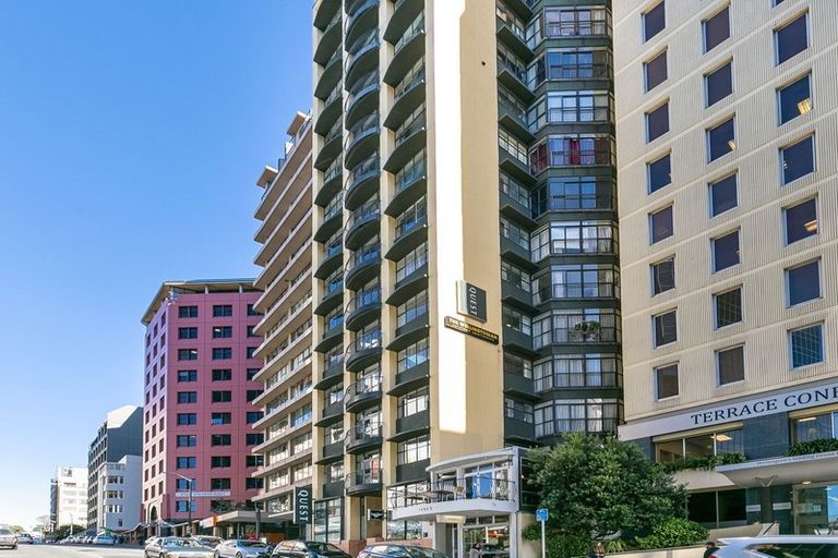 Photo of property in Terrace Garden Apartments, 3b/120 The Terrace, Wellington Central, Wellington, 6011