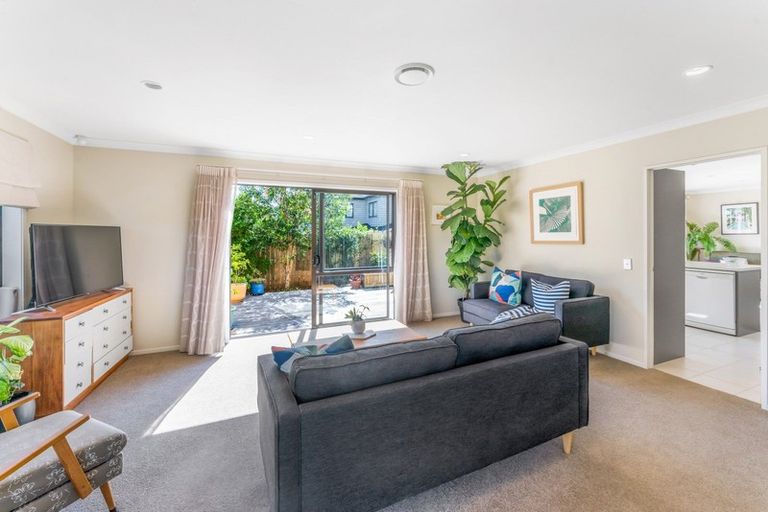 Photo of property in 18 Raphoe Road, Flat Bush, Auckland, 2019