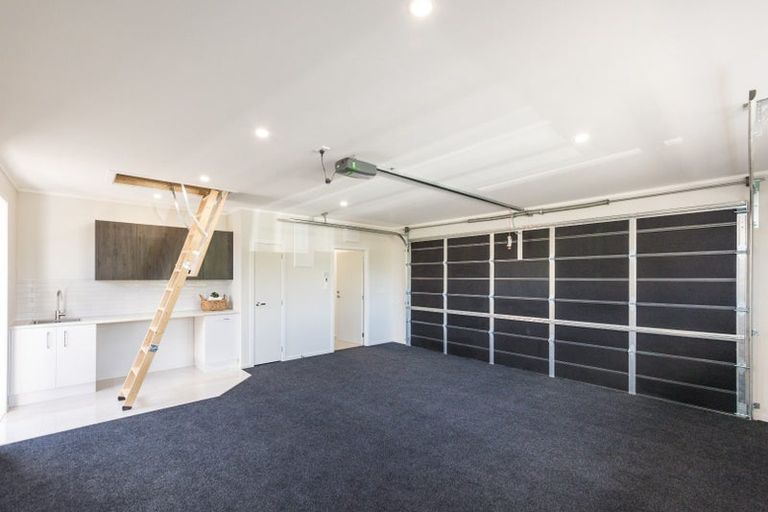 Photo of property in 110 Roberts Line, Kelvin Grove, Palmerston North, 4414