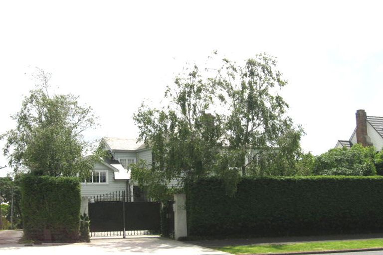 Photo of property in 52 Bassett Road, Remuera, Auckland, 1050