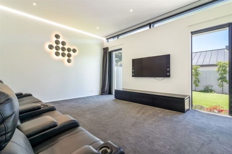 Photo of property in 31 Waiwetu Street, Fendalton, Christchurch, 8052