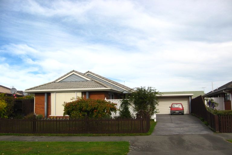 Photo of property in 1/5 Showgate Avenue, Sockburn, Christchurch, 8042