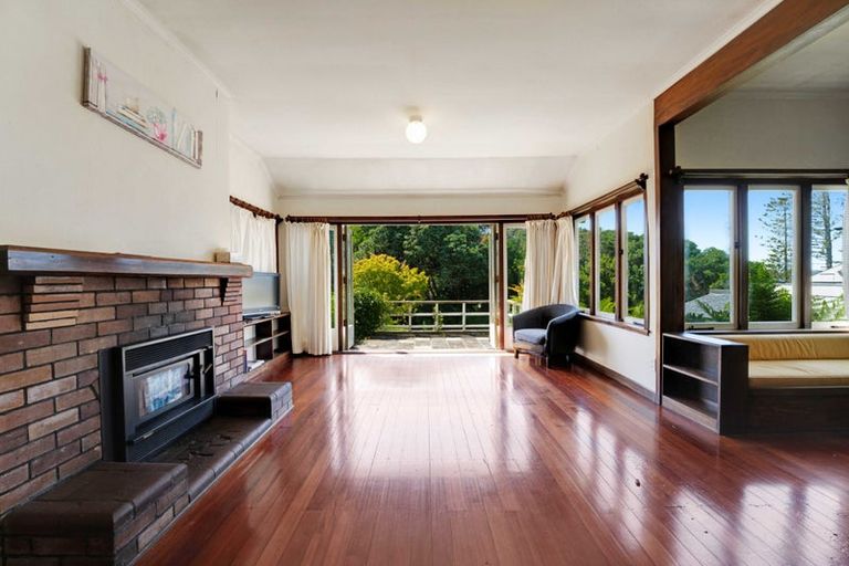 Photo of property in 45 Rock Isle Road, Torbay, Auckland, 0630