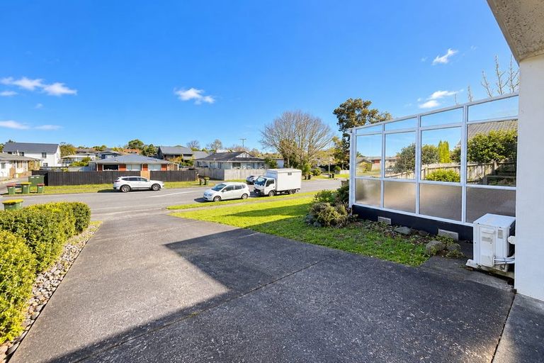 Photo of property in 35 Stanniland Street, Sunnyhills, Auckland, 2010