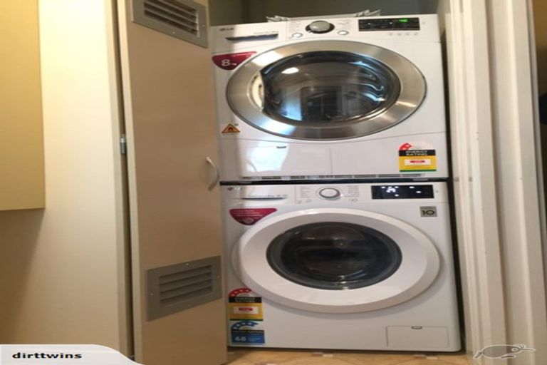 Photo of property in 243 Helensburgh Road, Helensburgh, Dunedin, 9010