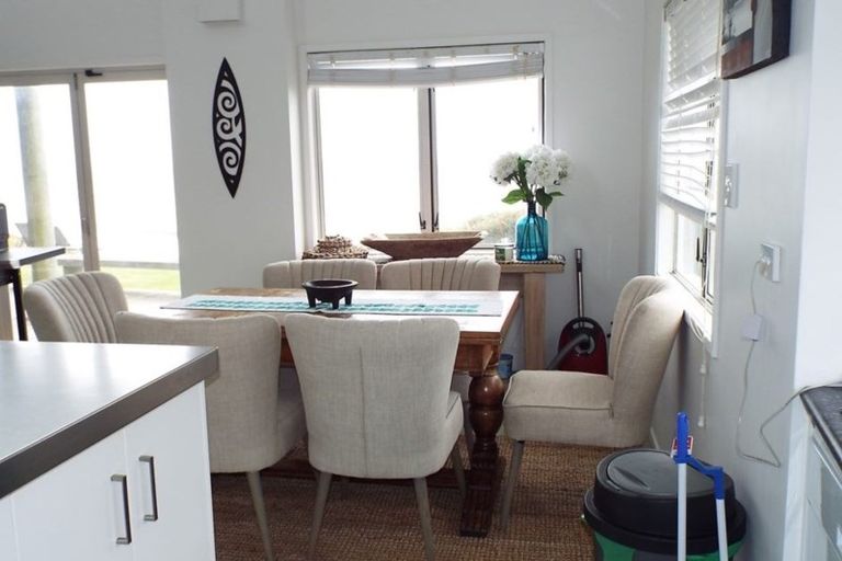 Photo of property in 119 Pukehina Parade, Pukehina, Te Puke, 3189