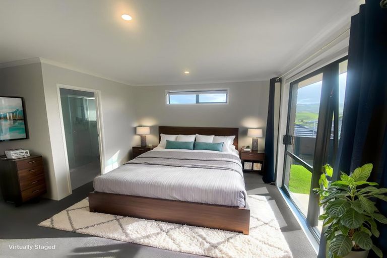 Photo of property in 14 James Elliot Way, Pokeno, 2402