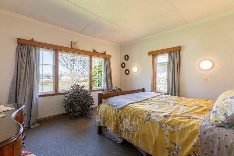 Photo of property in 34 Queen Street, Dannevirke, 4930