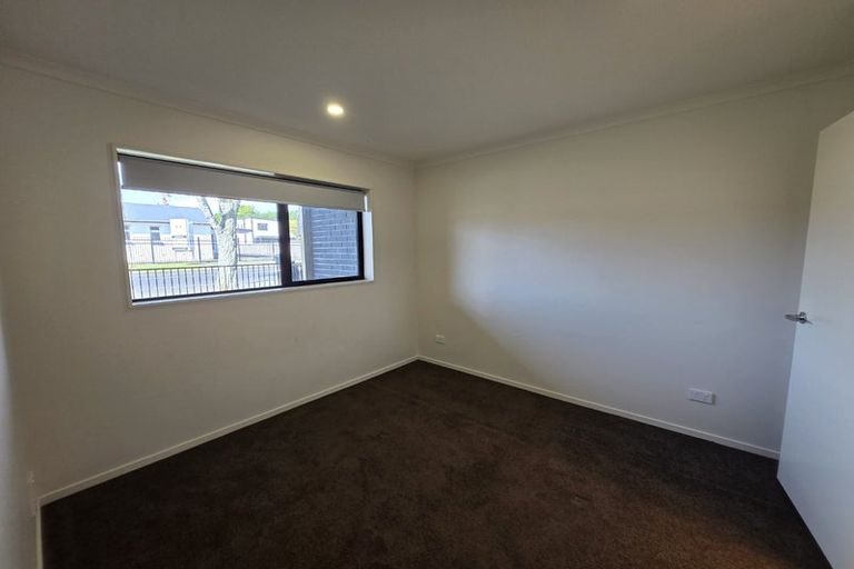 Photo of property in 2/16 Russell Road, Manurewa, Auckland, 2102