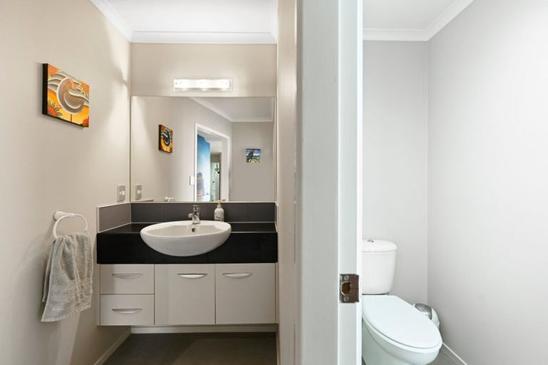 Photo of property in 66 Rototuna Road, Rototuna, Hamilton, 3210