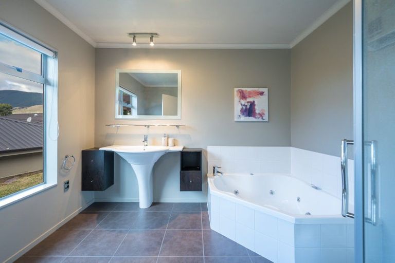 Photo of property in 12 Lobank Place, Richmond, 7020