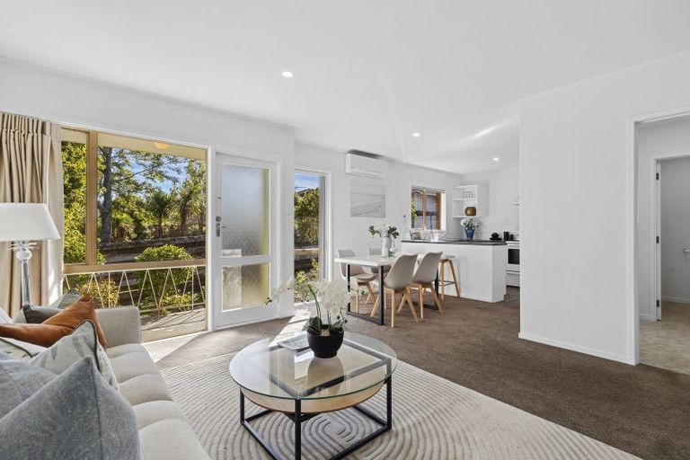 Photo of property in 4/236 Te Atatu Road, Te Atatu South, Auckland, 0610