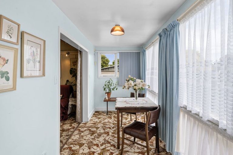 Photo of property in 37 Sylvan Street, Hillmorton, Christchurch, 8024