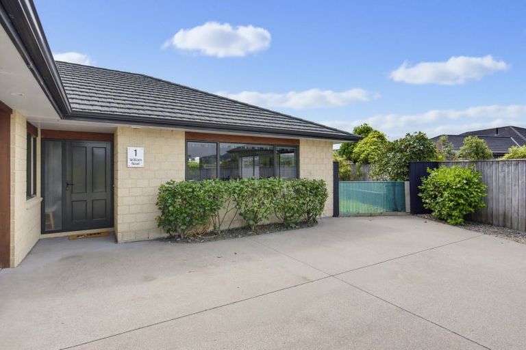 Photo of property in 1 William Noel Place, Waikanae Beach, Waikanae, 5036