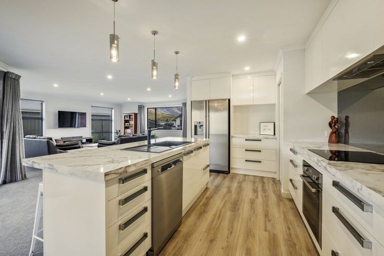 Photo of property in 4 Caledonian Place, Cromwell, 9310