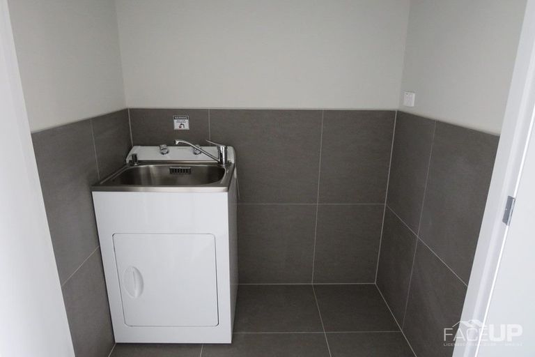 Photo of property in 28 Pukewhero Rise, Westgate, Auckland, 0614