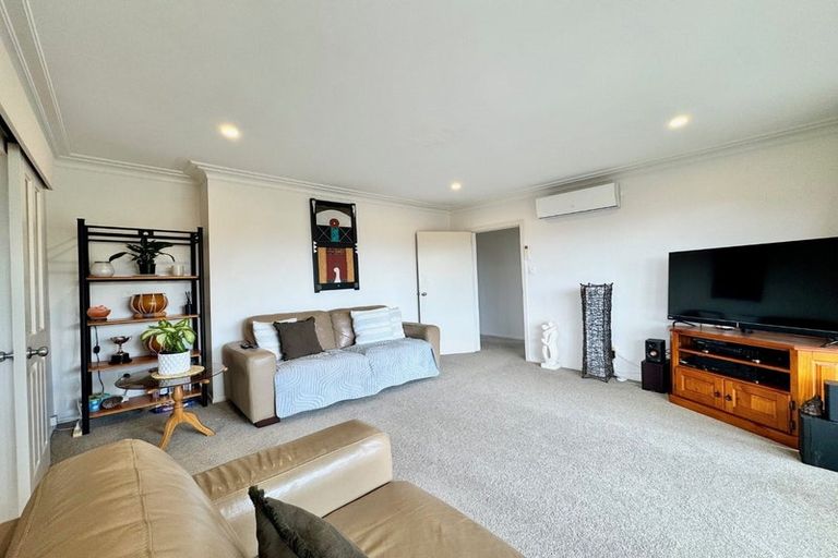 Photo of property in 40 Pemberton Crescent, Greerton, Tauranga, 3112