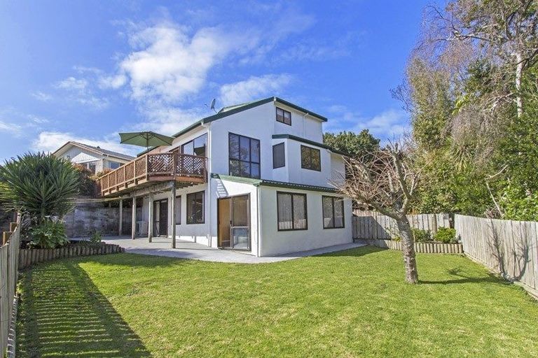 Photo of property in 2/17 Markham Place, Bucklands Beach, Auckland, 2012