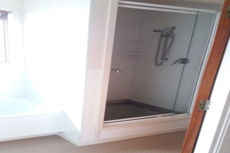 Photo of property in 1/102 Seymour Road, Sunnyvale, Auckland, 0612