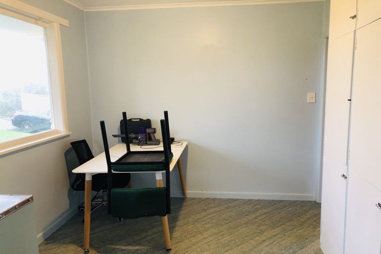 Photo of property in 964 East Coast Road, Northcross, Auckland, 0632