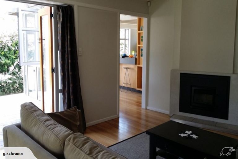 Photo of property in 27 Selwyn Road, Havelock North, 4130