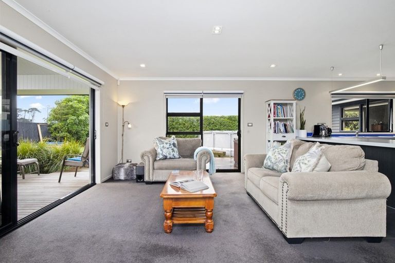 Photo of property in 4 Goble Road, Clarks Beach, Pukekohe, 2679
