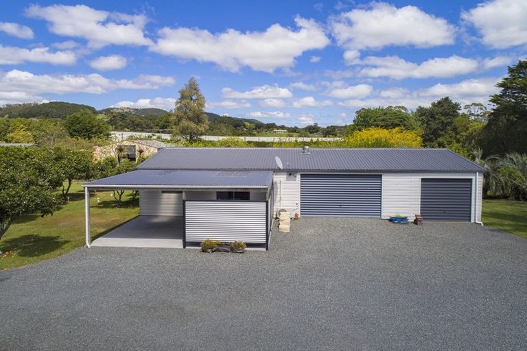 Photo of property in 21 Richards Road, Kauri, Kamo, 0185