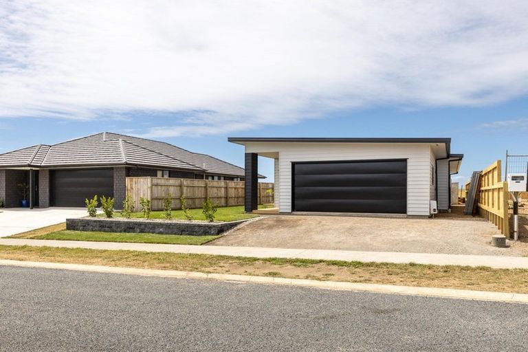 Photo of property in 72 Aratapu Street, Waitara, 4320