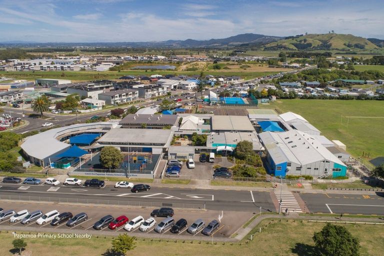 Photo of property in 42b Simpson Road, Papamoa Beach, Papamoa, 3118