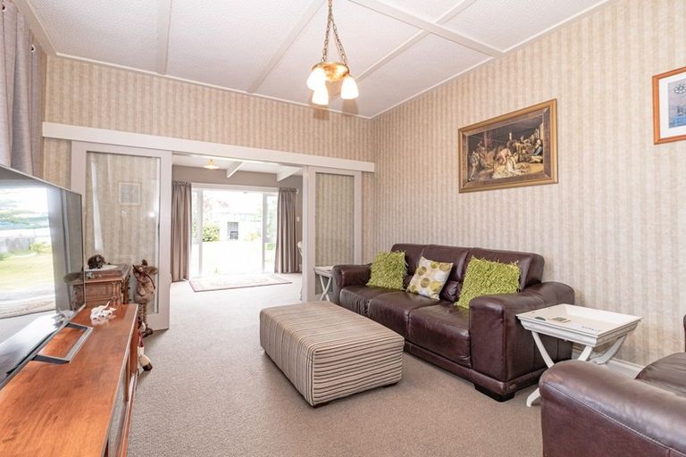 Photo of property in 12 Central Avenue, Gonville, Whanganui, 4501