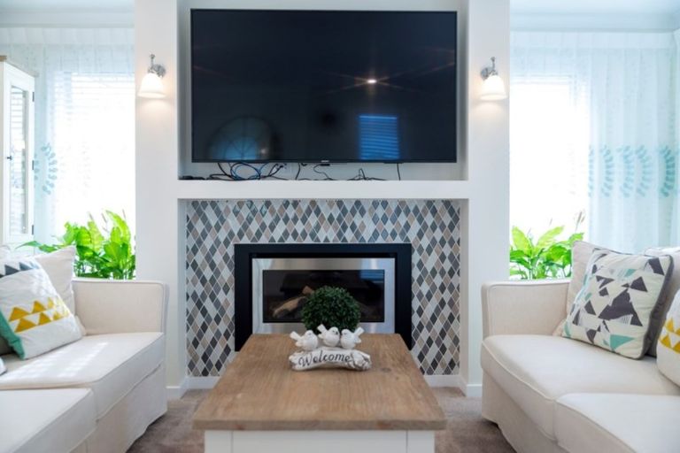 Photo of property in 35 Dida Park Drive, Kumeu, 0810