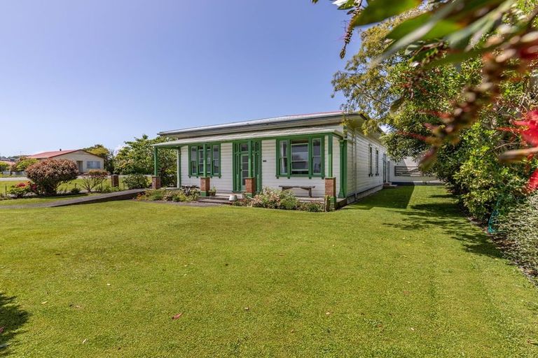 Photo of property in 104 Hall Street, Hokitika, 7810