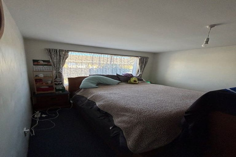 Photo of property in 2/74 Solomon Avenue, Redwood, Christchurch, 8051