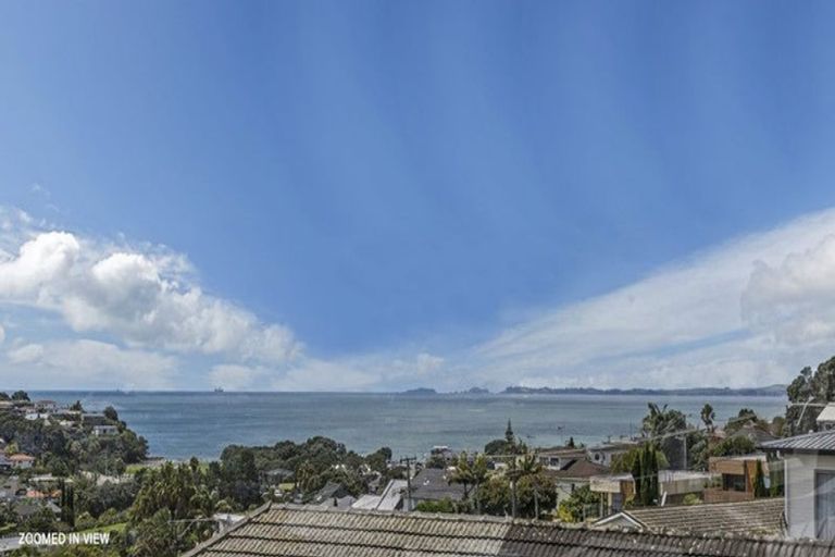 Photo of property in 1/41 East Coast Road, Milford, Auckland, 0620