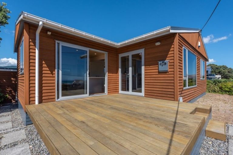 Photo of property in 186-188 Rosetta Road, Raumati South, Paraparaumu, 5032