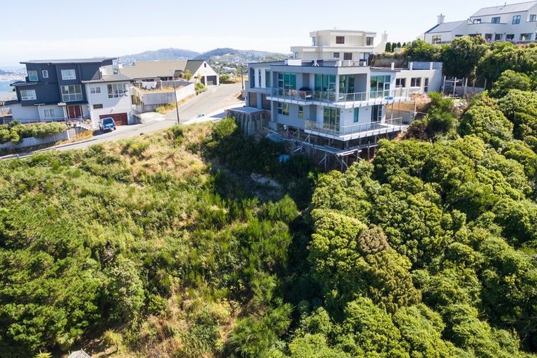 Photo of property in 6 Imran Terrace, Khandallah, Wellington, 6035