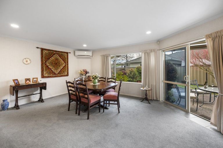 Photo of property in 14 Flemington Place, Taradale, Napier, 4112