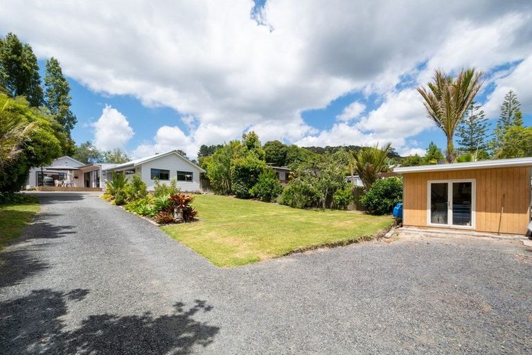 Photo of property in 12 Opanuku Road, Henderson Valley, Auckland, 0612